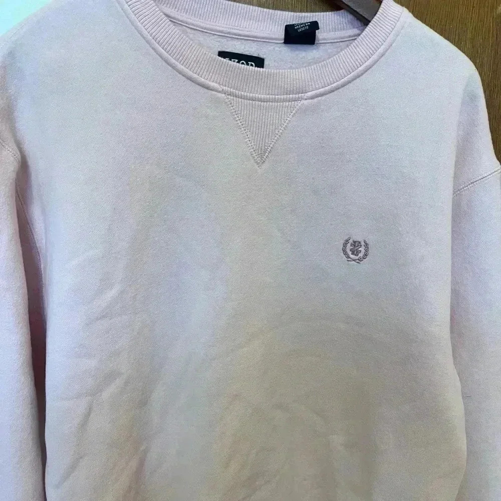 IZOD Women’s Crew Sweatshirt Pink L
